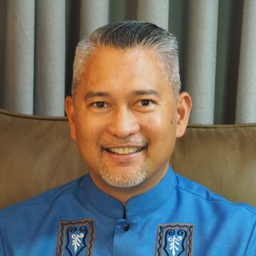 Pastor Kent Jesalva, Senior Pastor